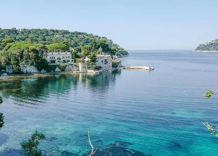 Studio Tout Confort Avec Parking Et Terrasse A Eze Village