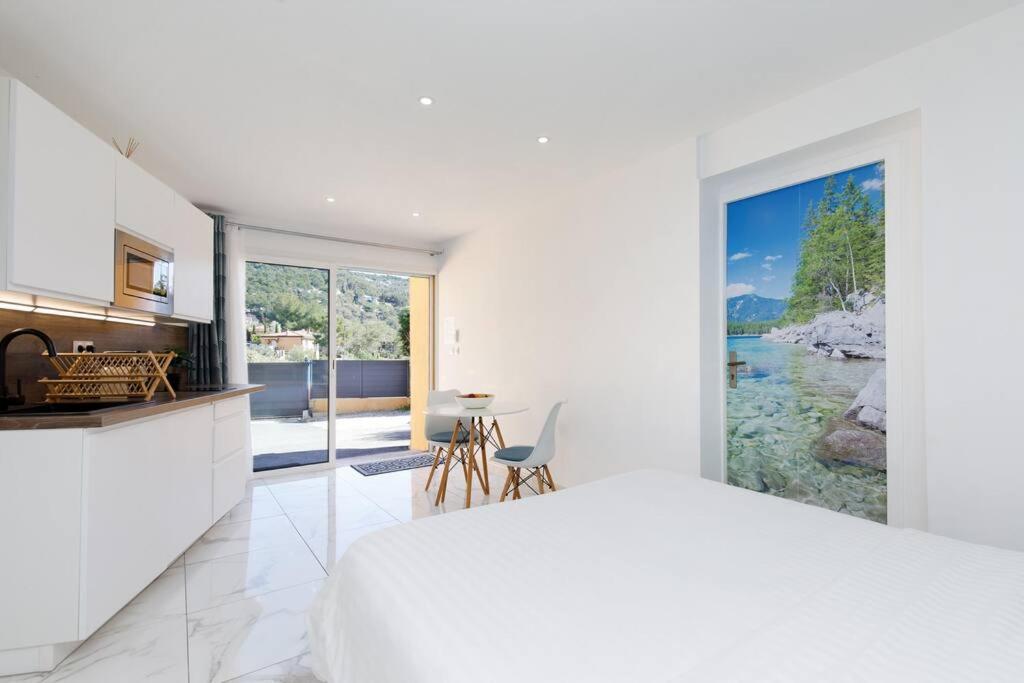 Apartment Confort Avec Parking Et Terrasse A Village