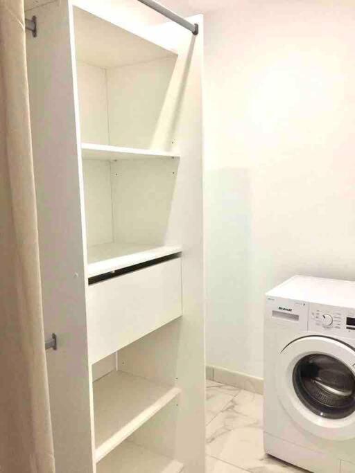 Confort Avec Parking Et Terrasse A Village Apartment *