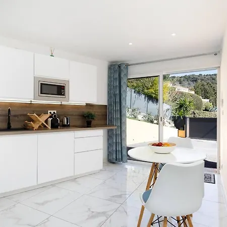 Studio rénové avec parking et terrasse à Eze village Extérieur photo