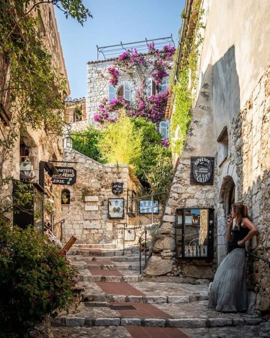 Apartment Confort Avec Parking Et Terrasse A Village Eze